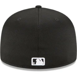 Men's Washington Nationals New Era Black 2022 Clubhouse 59FIFTY Fitted Hat -BaseballCap Hub Store mens new era black washington nationals 2022 clubhouse 59fifty fitted hat pi4419000 altimages ff 4419042 46980097bdf128cc70c3alt4 full